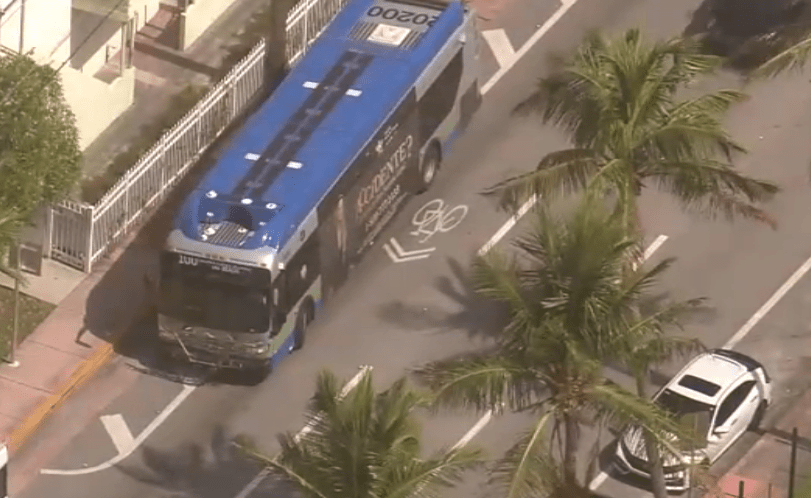 Miami-Dade bus crashes in Miami Beach; roads closed and building evacuated 
