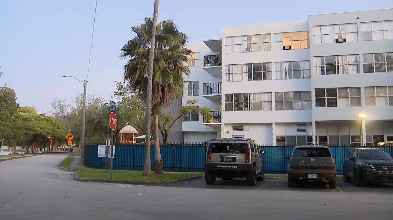 Man accused of exposing himself to girls in apartment hallway arrested in North Miami Beach